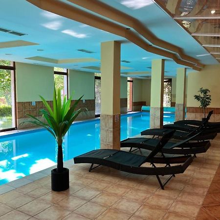 Апартаменти Dorina Wellness Шіофок Екстер'єр фото