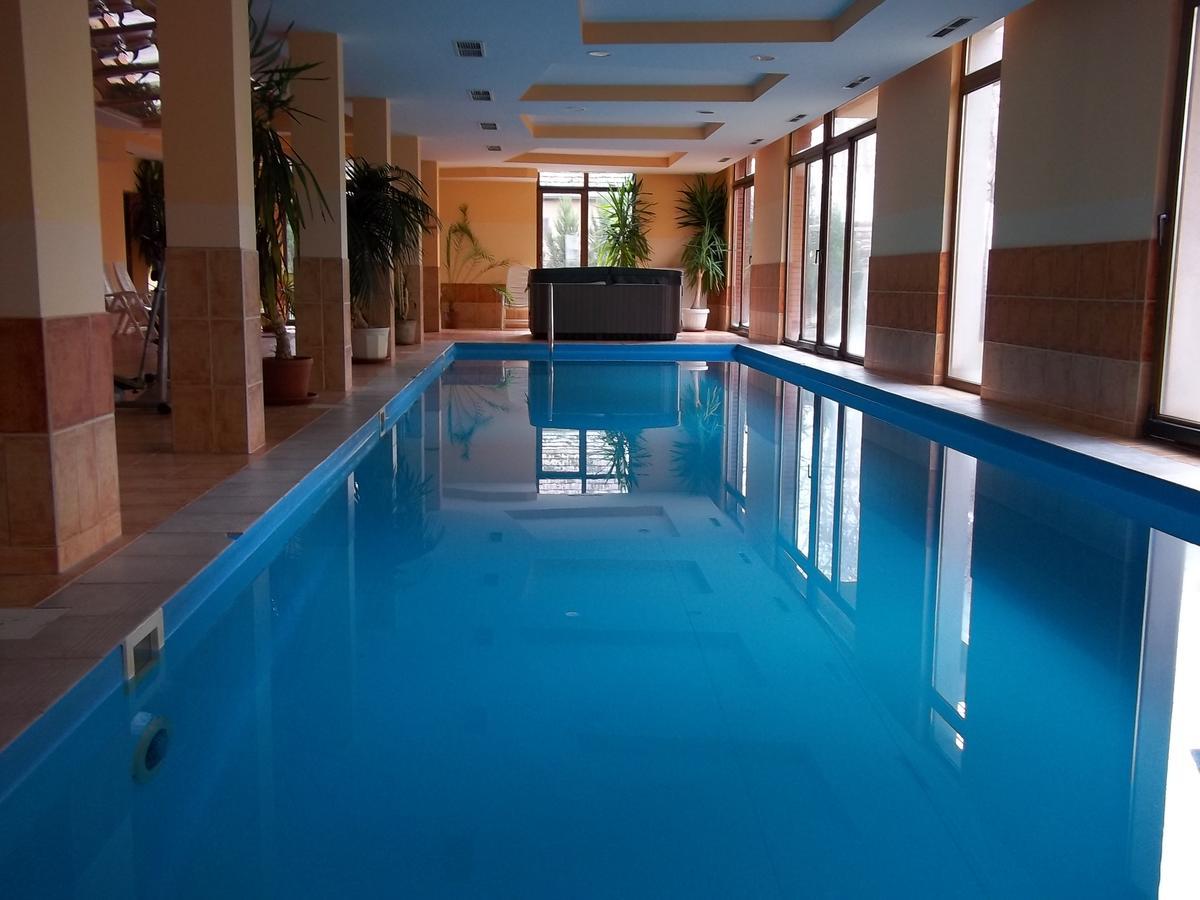 Апартаменти Dorina Wellness Шіофок Екстер'єр фото